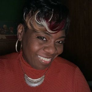 Meet your Posher, Amaris